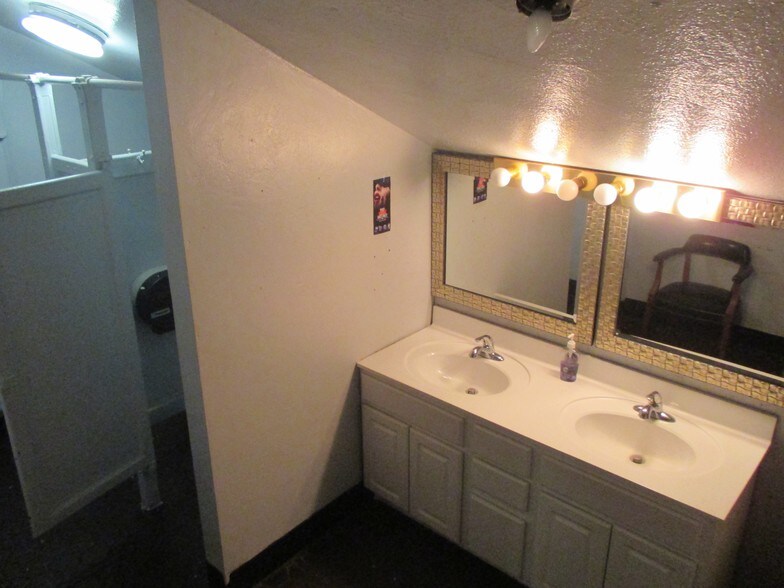 More Photos Of 1602 W Sylvania Ave, Toledo Theater Concert Hall For Sale