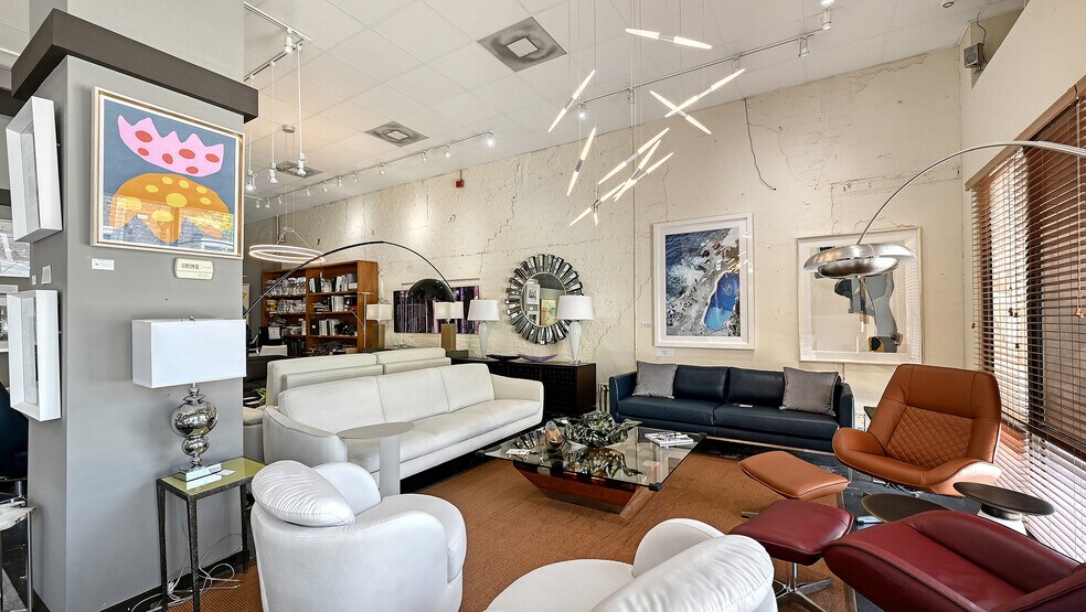 More Photos Of 622 Central Ave, Sarasota Freestanding For Sale