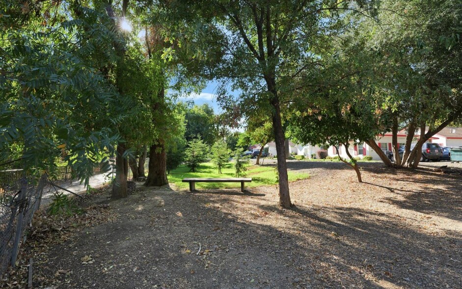 More Photos Of 102 Elliott St, Winters Apartments For Sale