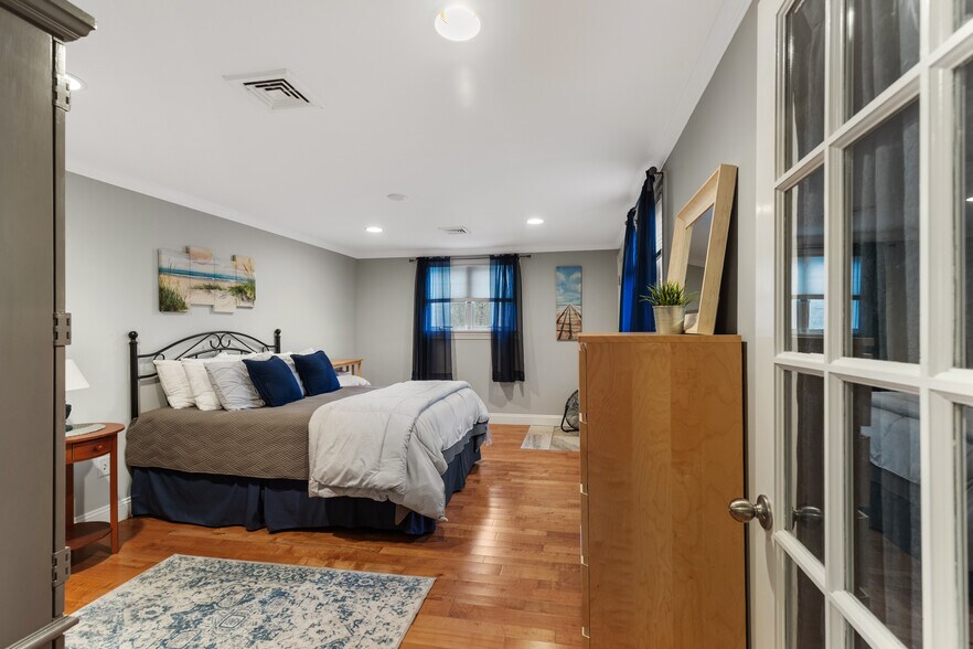 More Photos Of 5030 State Hwy, Eastham Freestanding For Sale