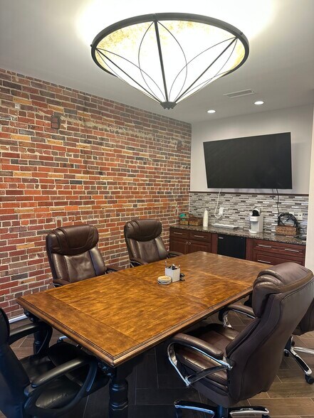 More Photos Of 40-60 Front St, Rossville Office For Sale