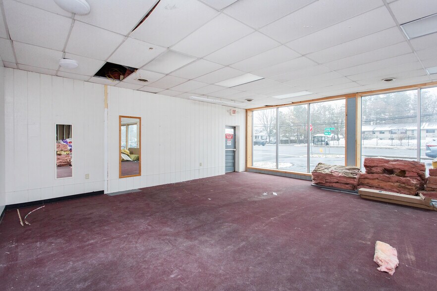 More Photos Of 1995 Central Ave, Albany Storefront Retail Office For Lease