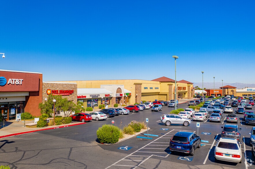 More Photos Of 601-649 N Stephanie St, Henderson Unknown For Lease