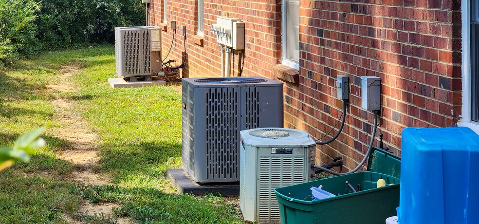 More Photos Of 137 Oak Hill Dr, Lynchburg Apartments For Sale