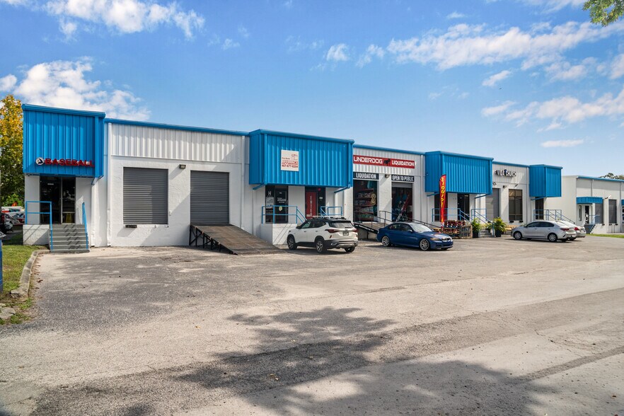 More Photos Of 2205 Forsyth Rd, Orlando Flex For Lease