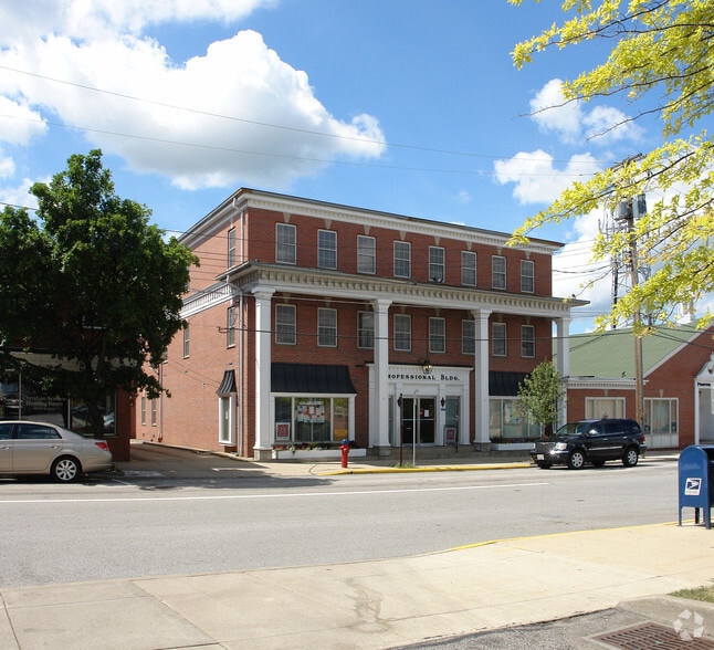 More Photos Of 120-124 W Washington St, Medina Office For Lease