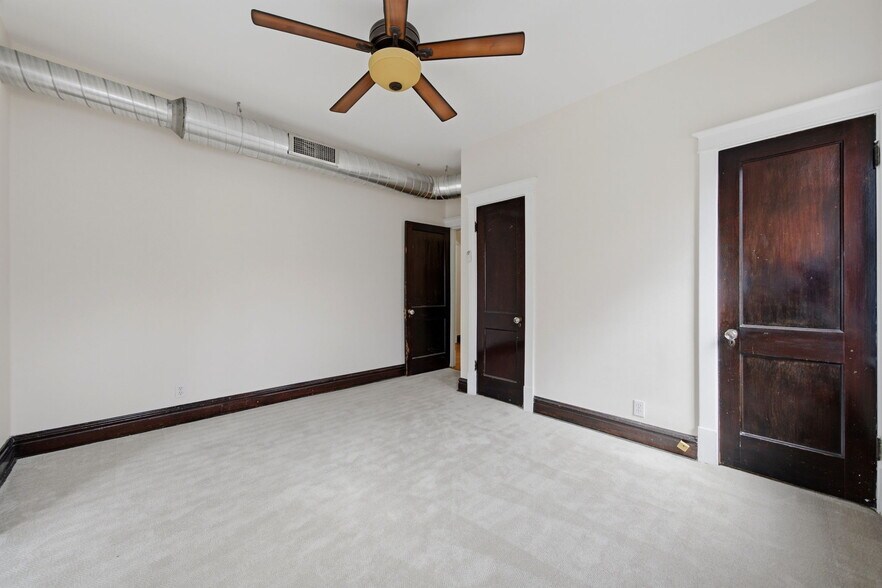 More Photos Of 5921 S Kingshighway Blvd, Saint Louis Multifamily For Sale