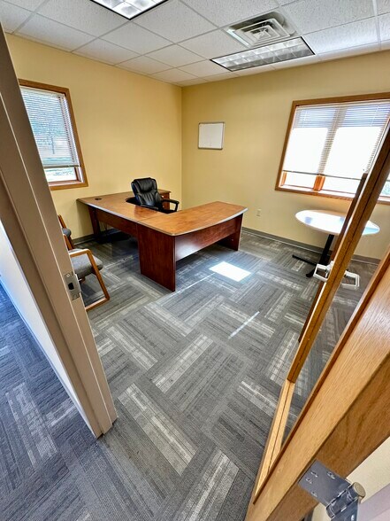 More Photos Of 2850 Dairy Dr, Madison Office For Lease