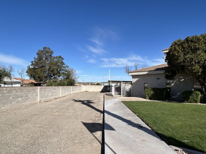 More Photos Of 4103 E Fleet St, Littlefield Office For Sale