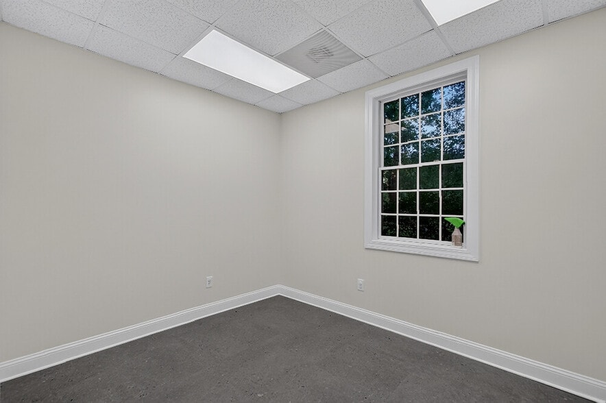 More Photos Of 1930 Charlie Hall Blvd, Charleston Medical For Lease