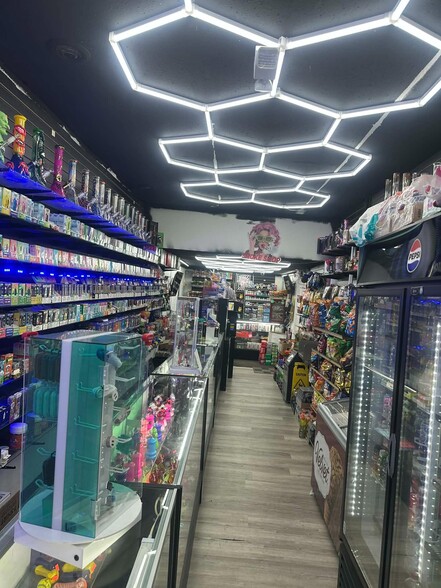 More Photos Of 325 N Sandusky Ave, Upper Sandusky Service Station For Sale