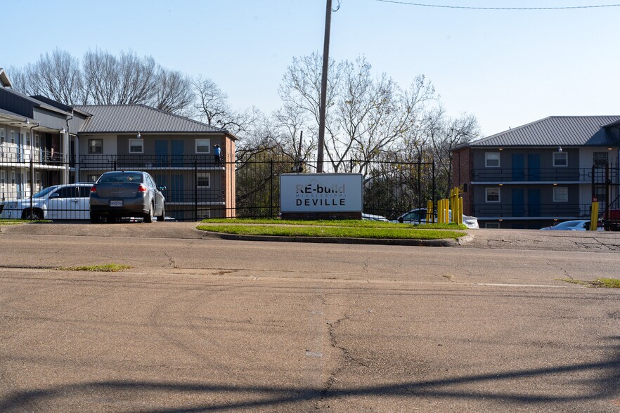 More Photos Of 700-712 N Jefferson St, Jackson Apartments For Sale