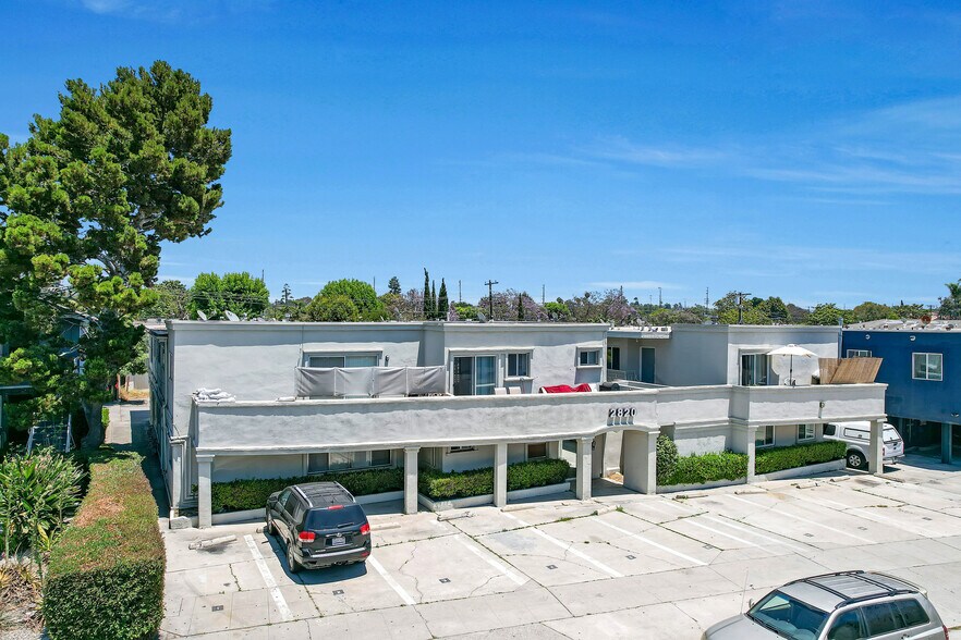 Primary Photo Of 2820 S Sepulveda Blvd, Los Angeles Apartments For Sale