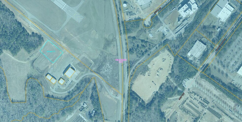 More Photos Of 7 S Hangar Rd, Peachtree City Airplane Hangar For Sale