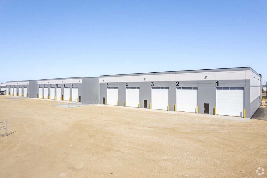 More Photos Of 27645 100 Av, Acheson Warehouse For Lease