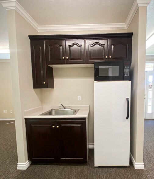 More Photos Of 1444 E 820 N, Orem Medical For Lease