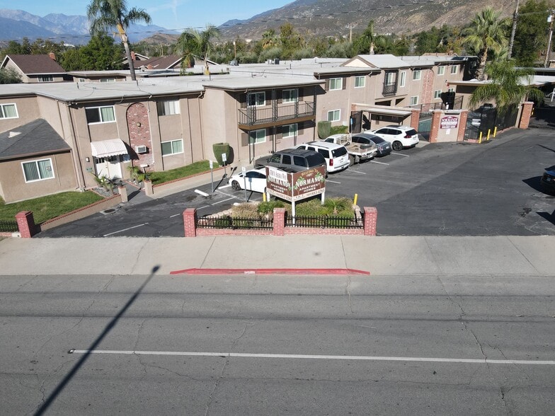 More Photos Of 4711 N Sierra Way, San Bernardino Convenience Store For Lease