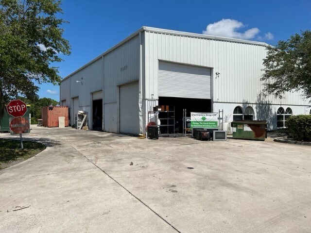 More Photos Of 6102 24th St E, Bradenton Warehouse For Lease