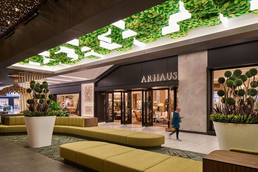 More Photos Of 2001 International Dr, McLean General Retail For Lease