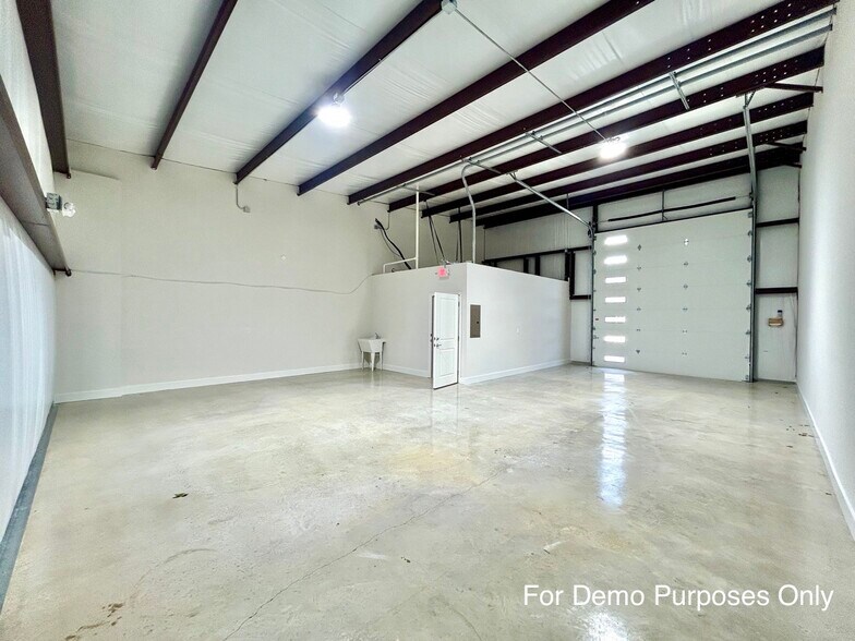 More Photos Of 1304 Leander Dr, Leander Industrial For Sale