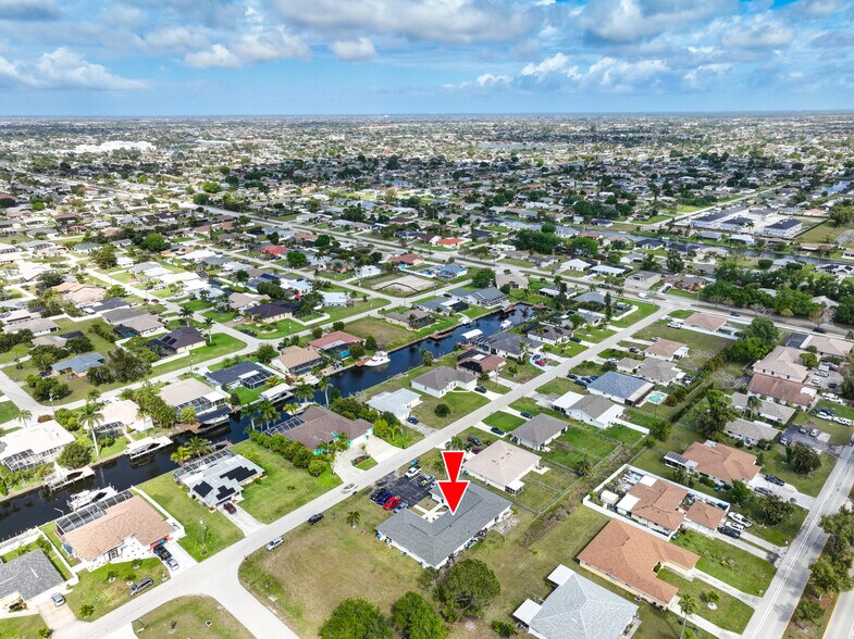 More Photos Of 937 SE 23rd Pl, Cape Coral Apartments For Sale