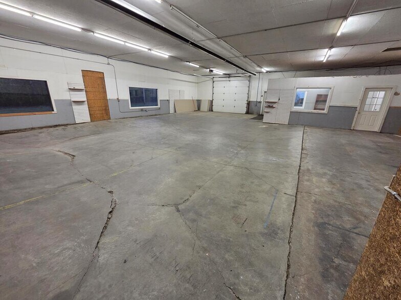 More Photos Of 241 Erie St, Waverly Flex For Sale