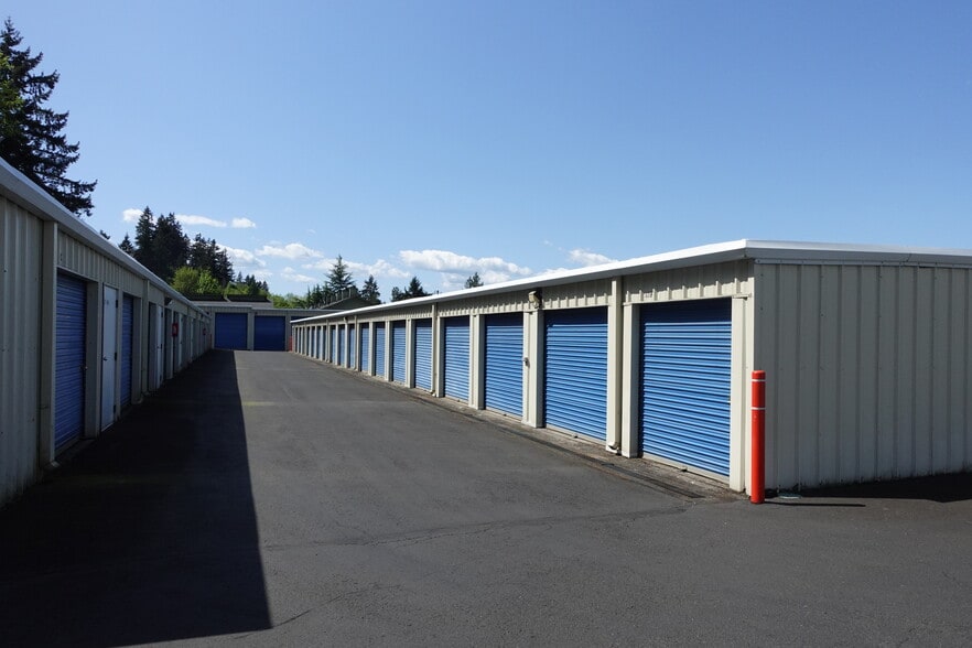 More Photos Of 1905 NE 117th St, Vancouver Self Storage For Sale