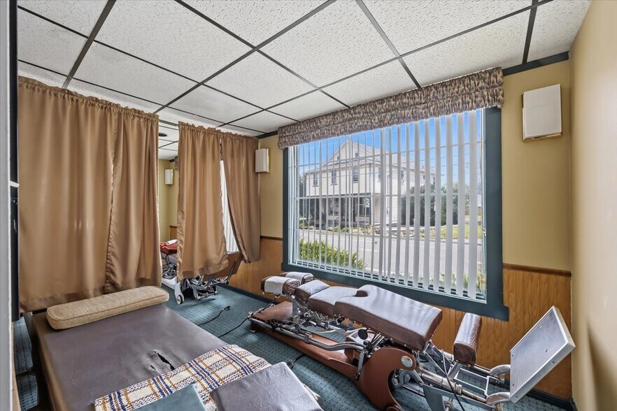 More Photos Of 402 W Moorestown Rd, Nazareth Medical For Sale