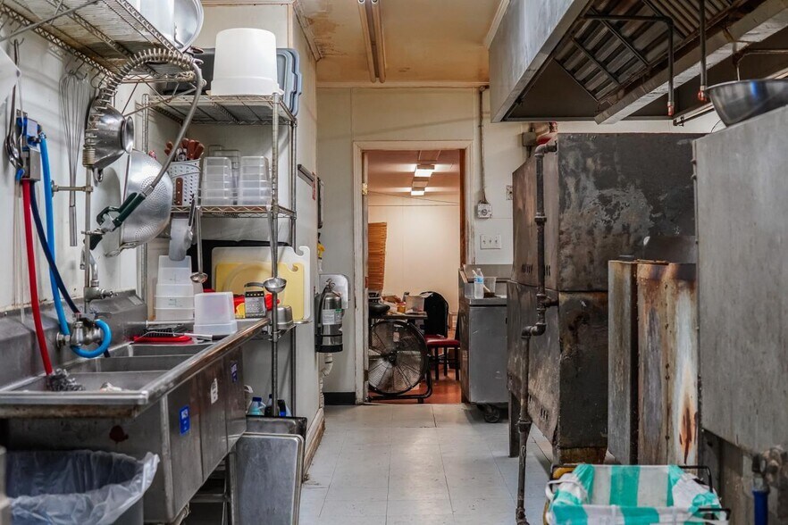 More Photos Of 800 S Mountain St, Cherryville Restaurant For Sale