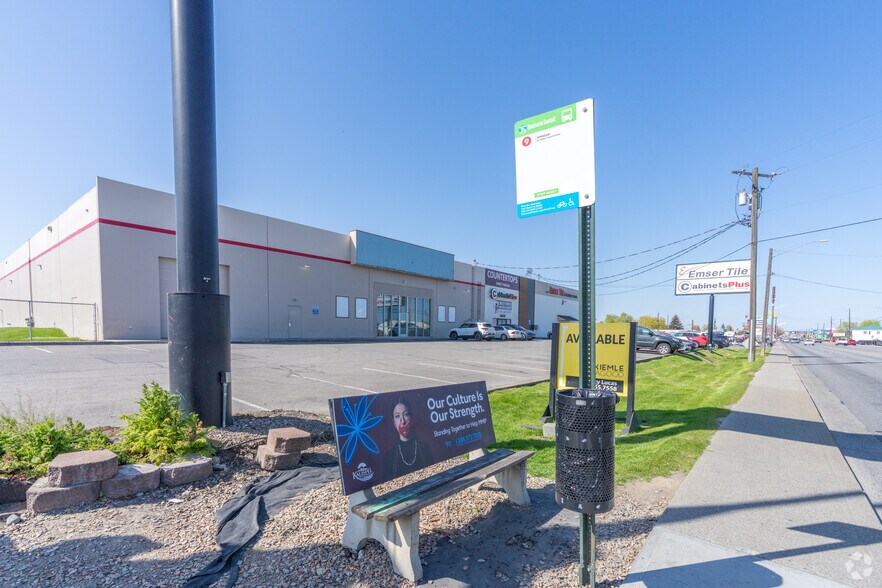 More Photos Of 4630 E Sprague Ave, Spokane Showroom For Sale