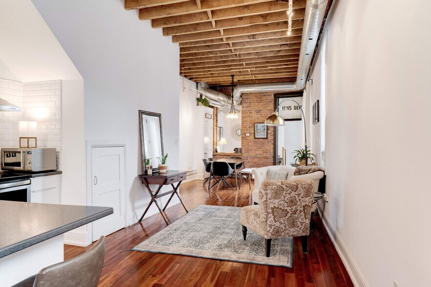 More Photos Of 205 King St E, Hamilton Storefront Retail Residential For Sale