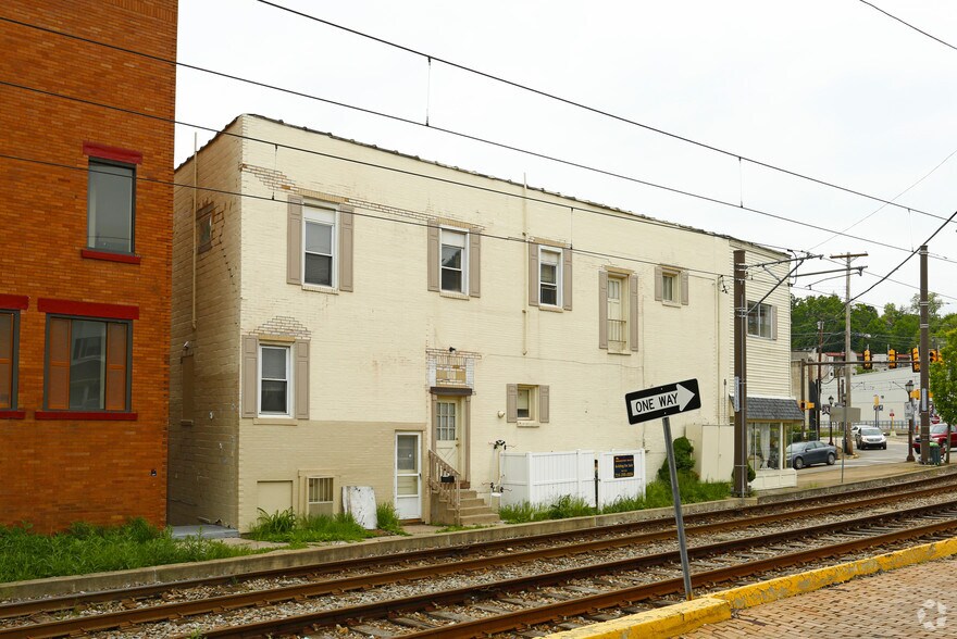 More Photos Of 1001-1005 Castle Shannon Blvd, Pittsburgh Storefront Retail Office For Lease