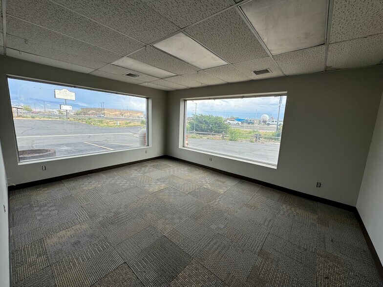 More Photos Of 2458 I 70 Business Loop, Grand Junction Service For Lease