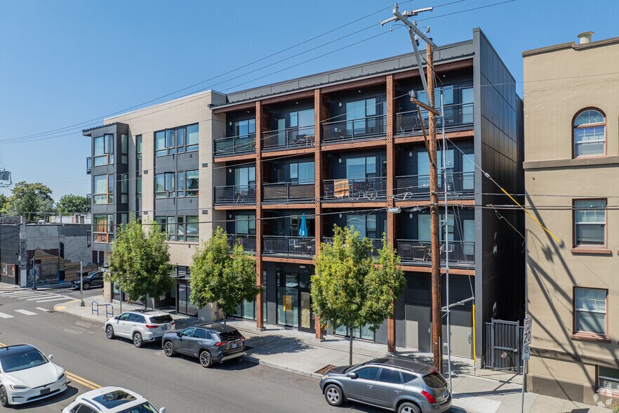 More Photos Of 1478 SE 49th Ave, Portland Apartments For Lease
