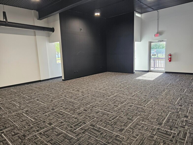 More Photos Of 321 W Clifton St, Tomah General Retail For Sale