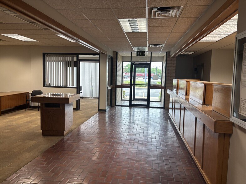 More Photos Of 115 US-64 W, Alma Loft Creative Space For Sale