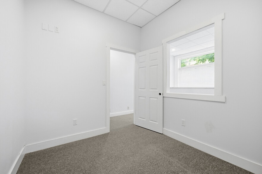 More Photos Of 350 Center Ave, Pittsburgh Office For Sale
