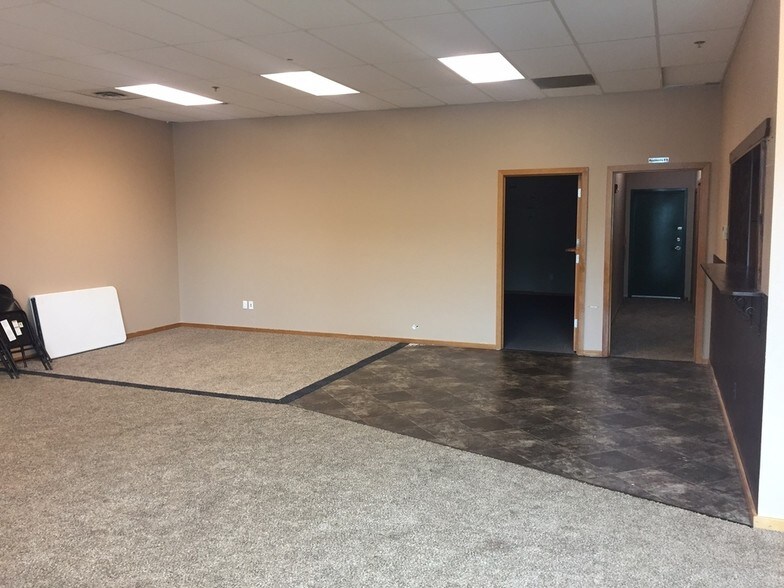 More Photos Of 5601 W Clearwater Ave, Kennewick General Retail For Lease
