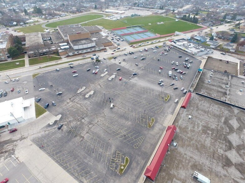 More Photos Of 2210-2400 Rapids Dr, Racine Freestanding For Sale