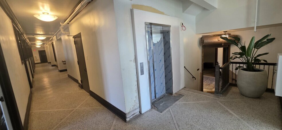 More Photos Of 201 S Broadway Ave, Albert Lea Loft Creative Space For Lease