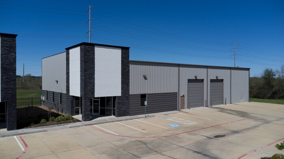 More Photos Of 17555 Roberts Rd, Hockley Industrial For Lease