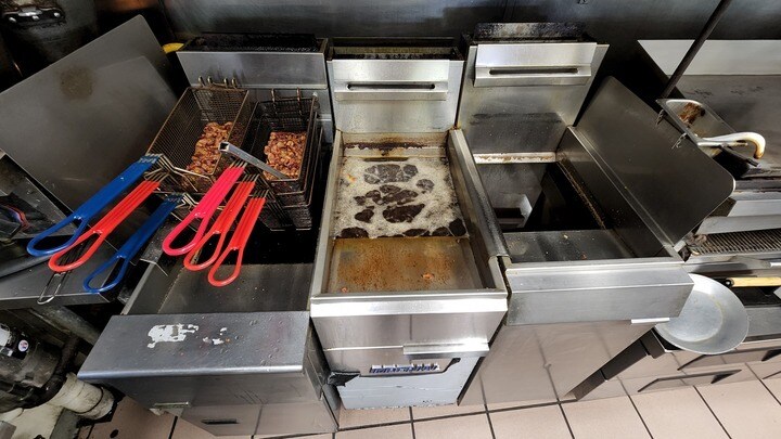 More Photos Of 302 Middle Rd, Blue Point Restaurant For Sale