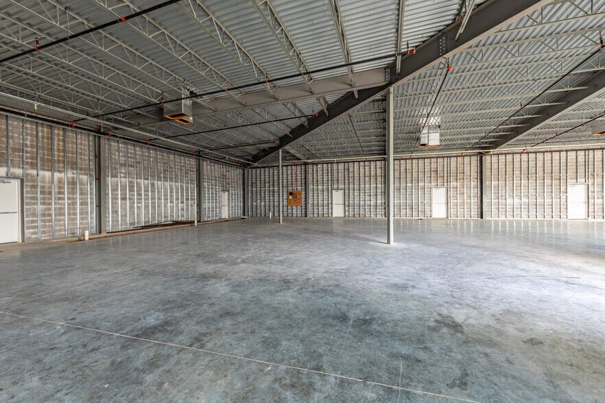 More Photos Of 4805 E Sam Houston Pky S, Pasadena Medical For Lease