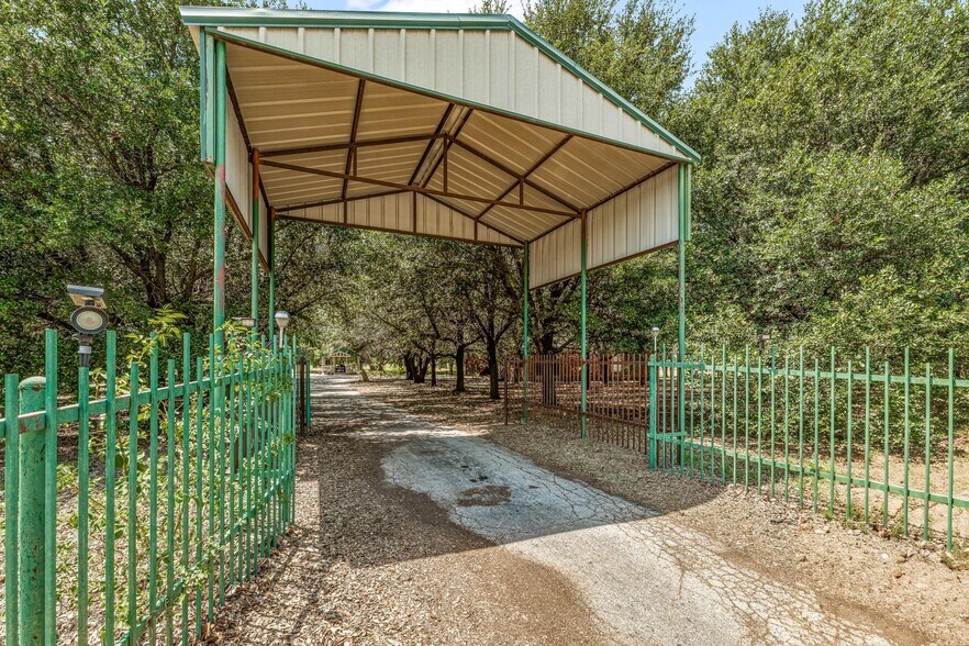 More Photos Of 14330 S Highway 281, Santo Trailer Camper Park For Sale