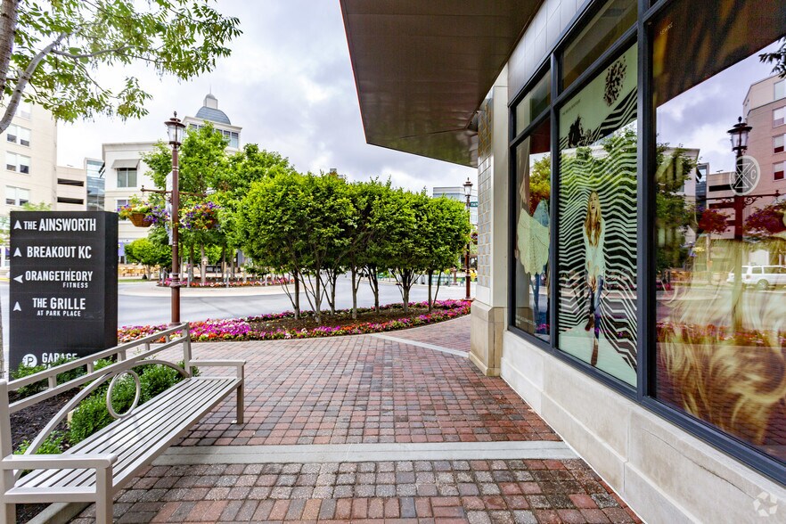 More Photos Of 11635 Ash St, Leawood Coworking Space