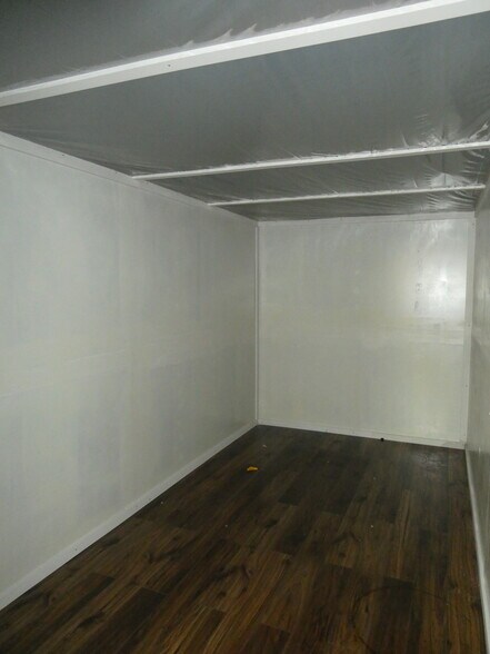 More Photos Of 1071-1073 Commercial St SE, Salem Storefront For Lease