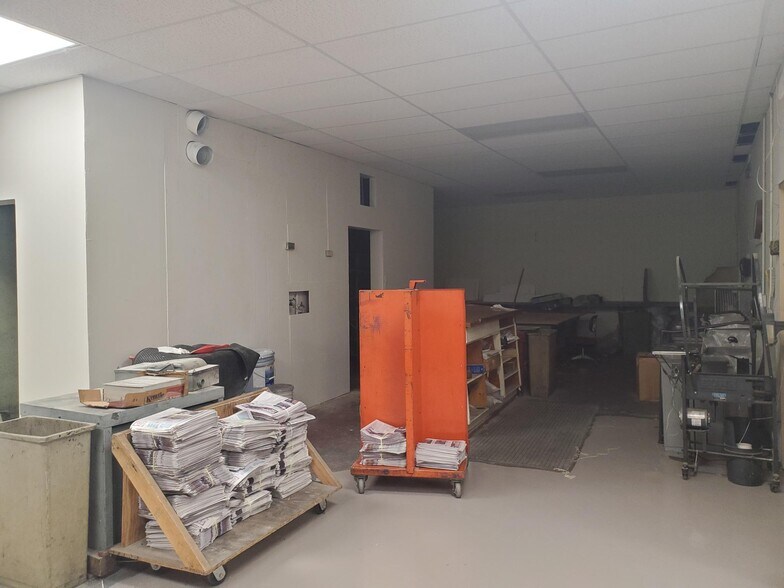 More Photos Of 124 E Jackson St, Hugo Office For Sale