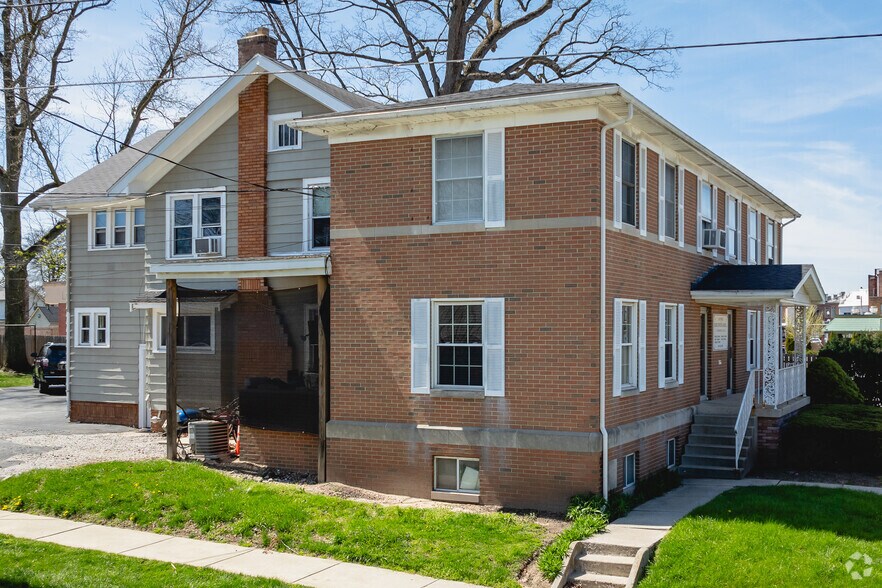 More Photos Of 224 E Wooster St, Bowling Green Office For Lease