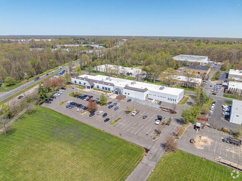 More Photos Of 2 S Gold Dr, Hamilton Office For Lease