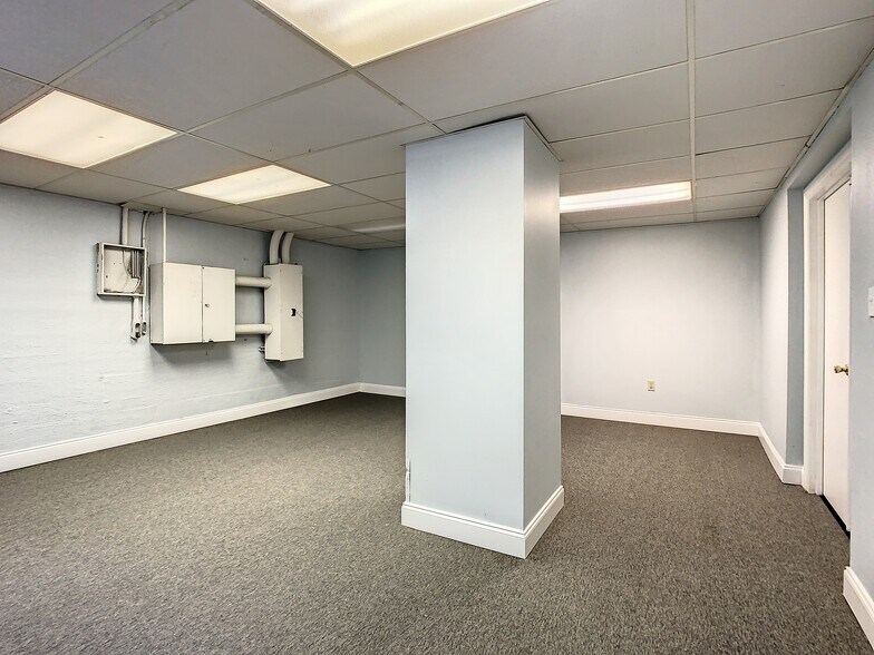 More Photos Of 22 W Monument Ave, Kissimmee Office For Lease